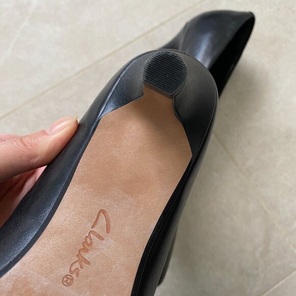 Collection by Clarks 100% Genuine Leather Black Comfortable High Heels - Picture 5 of 13
